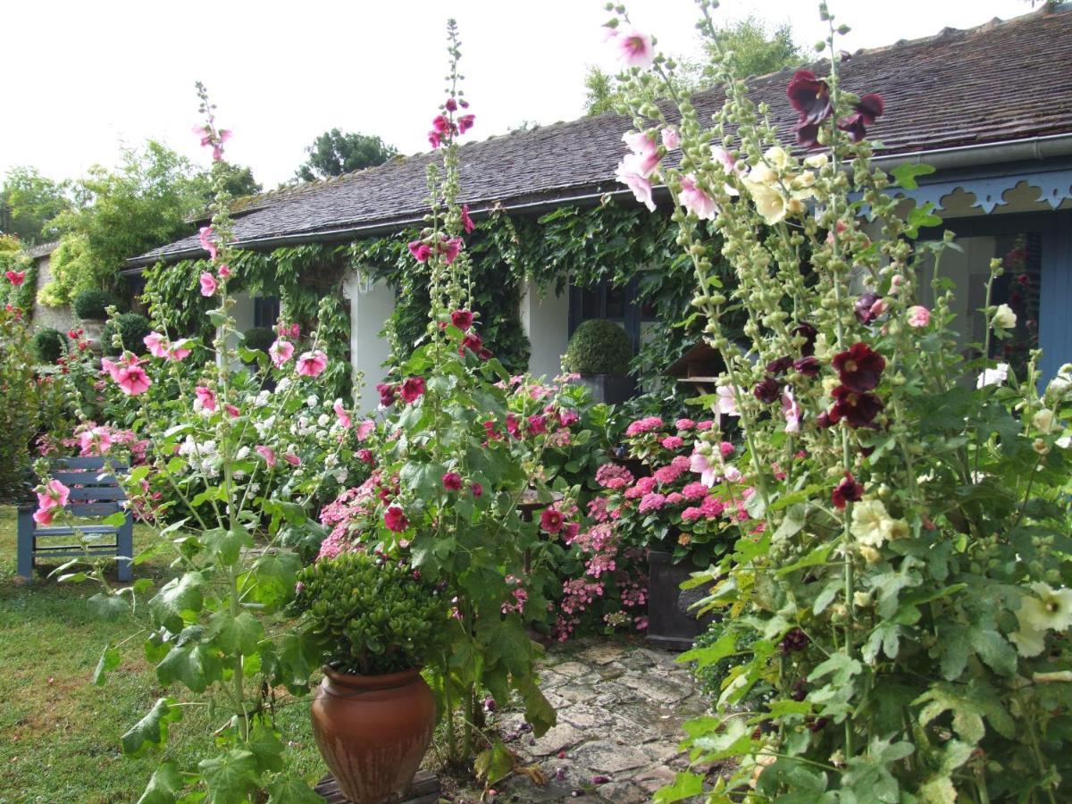 Bed and Breakfast Les Glycines Ury Exteriér fotografie