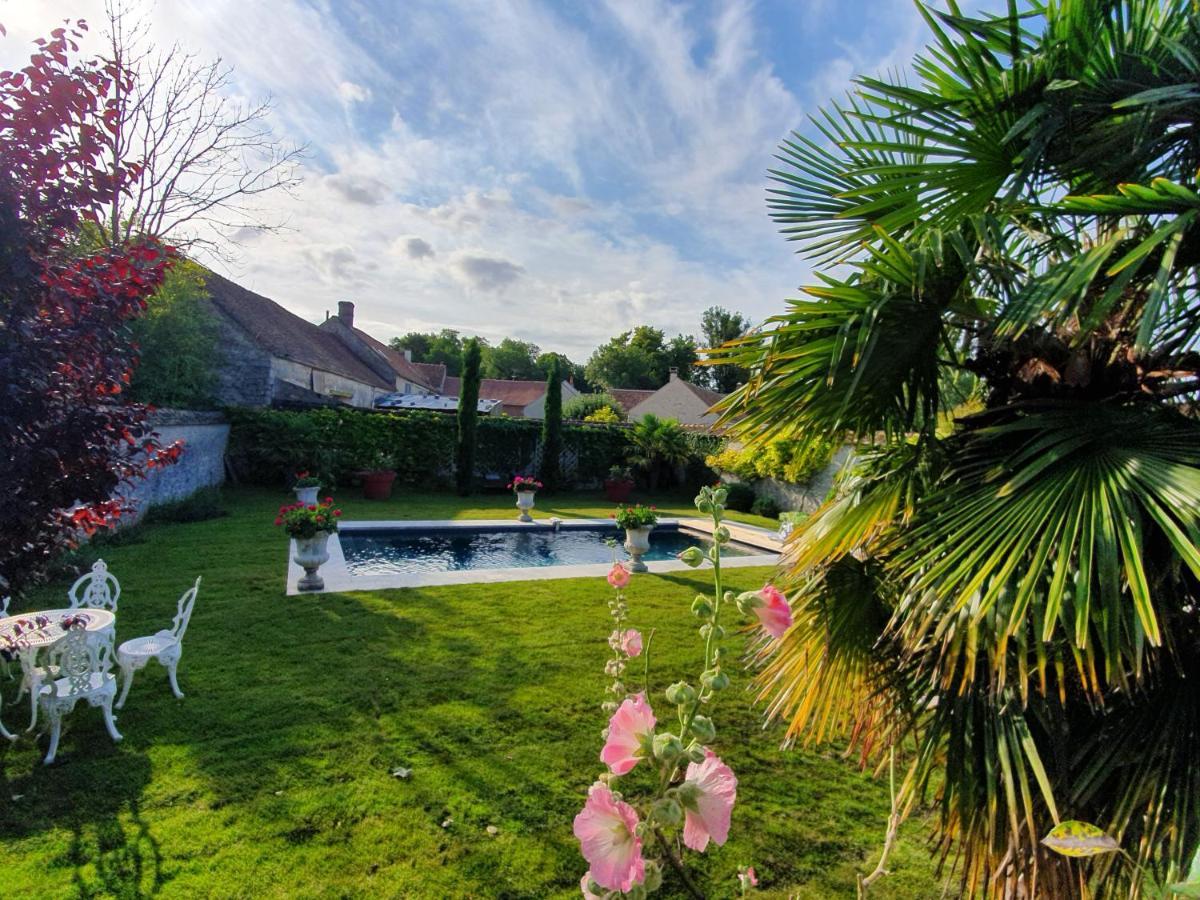 Bed and Breakfast Les Glycines Ury Exteriér fotografie