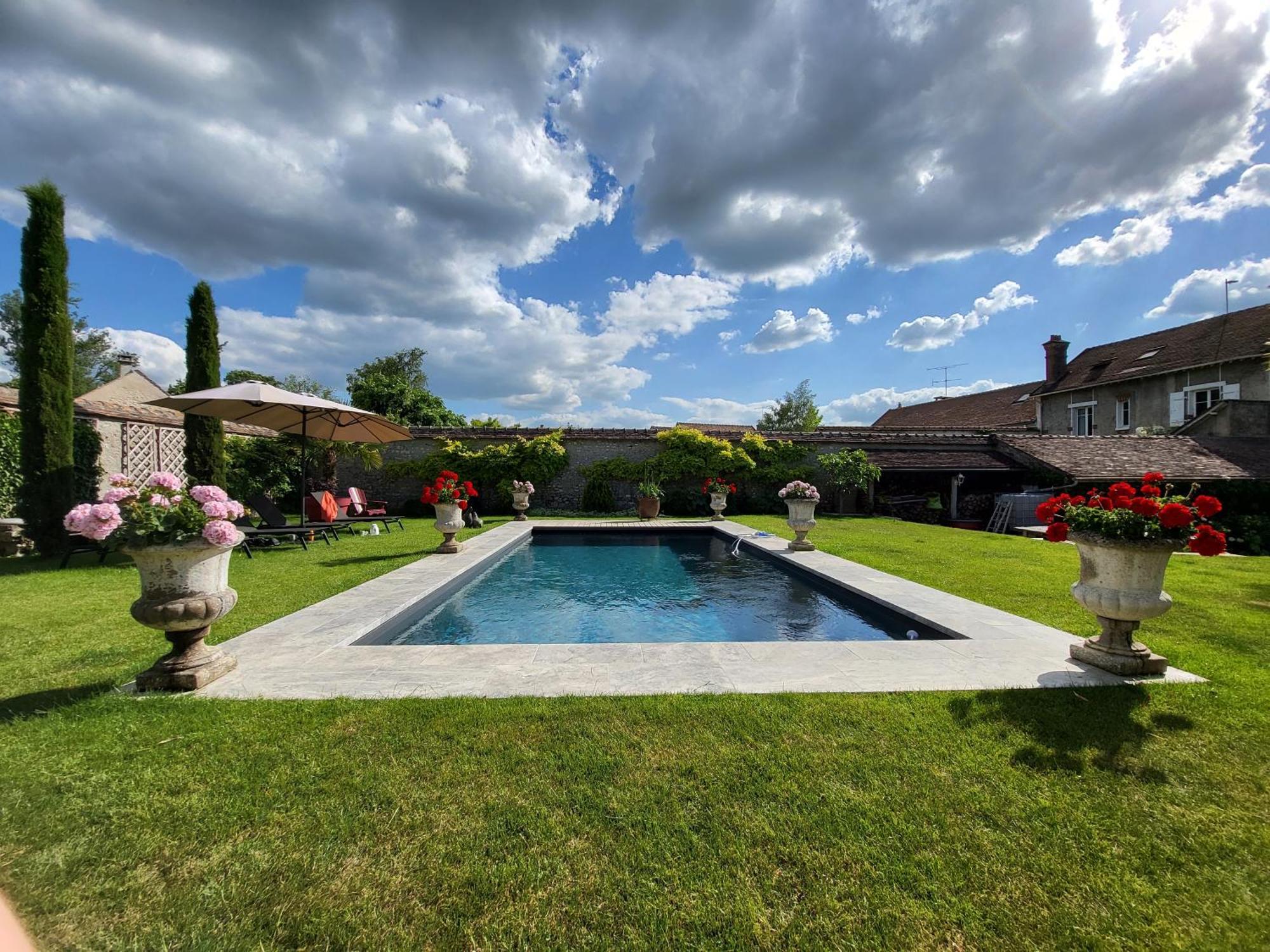 Bed and Breakfast Les Glycines Ury Exteriér fotografie